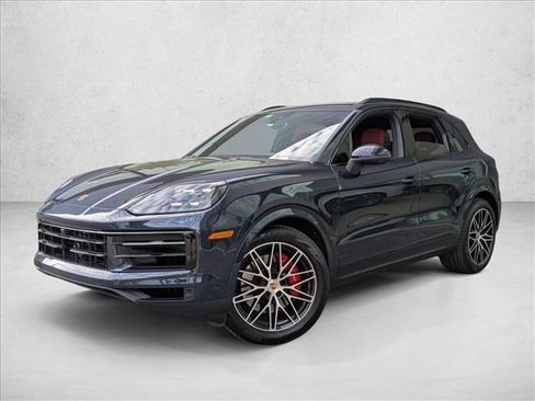 Used 2024 Porsche Cayenne AWD/4WD image 1