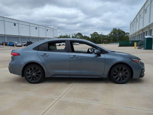 Used 2025 Toyota Corolla SE FWD image 4