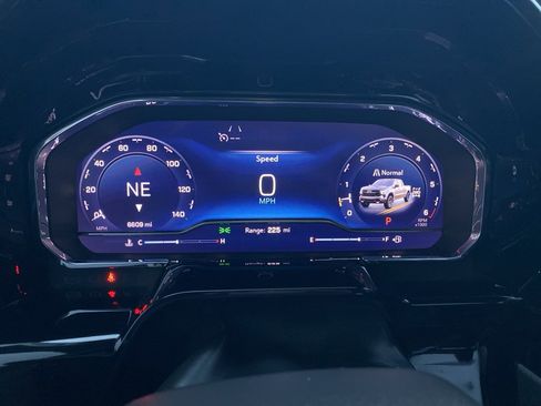 Used 2025 Chevrolet Silverado 1500 LT Trail Boss w/ Convenience Package II image 27