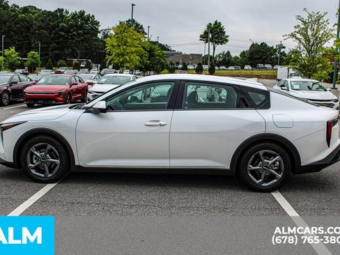 Used 2025 Kia K4 FWD image 7