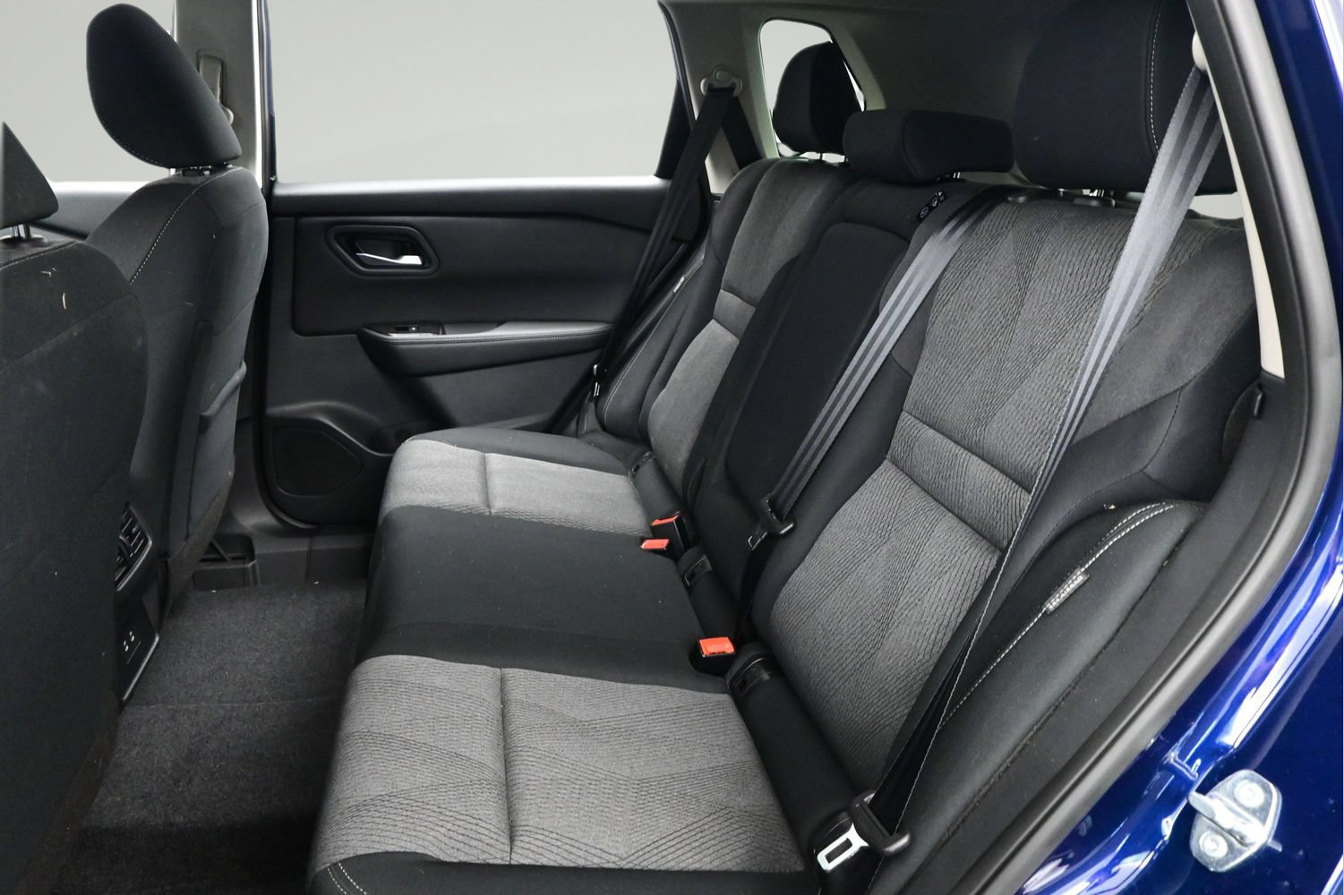 Certified 2026 Nissan Rogue SV w/ Cold Weather Package FWD image 11