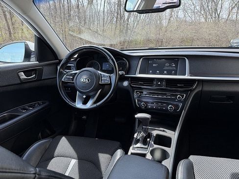 Used 2019 Kia Optima S FWD image 7