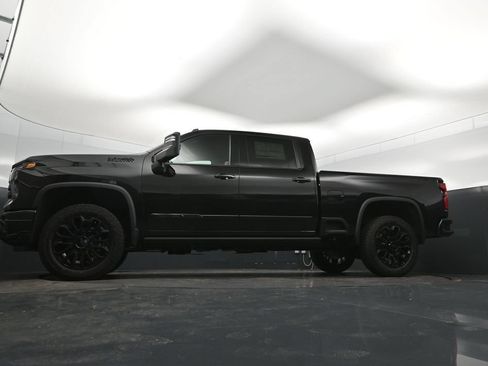 New 2026 Chevrolet Silverado 2500 High Country w/ High Country Premium Package AWD/4WD image 34