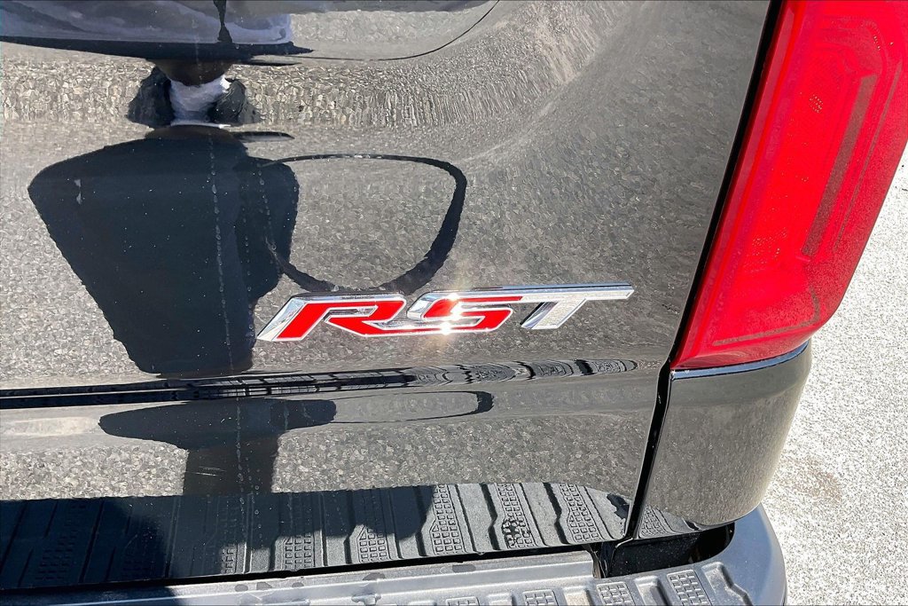 New 2026 Chevrolet Silverado 1500 RST w/ RST All Star Premium Package AWD/4WD image 14