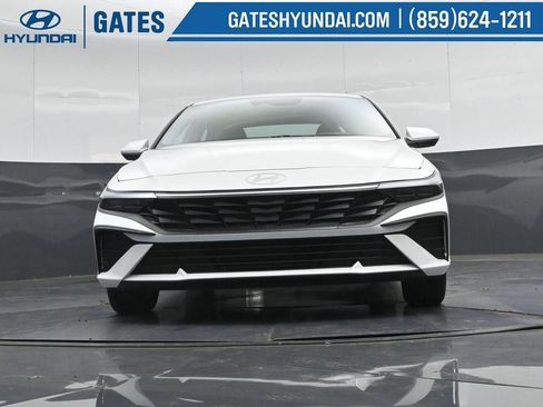 New 2026 Hyundai Elantra SE FWD image 36