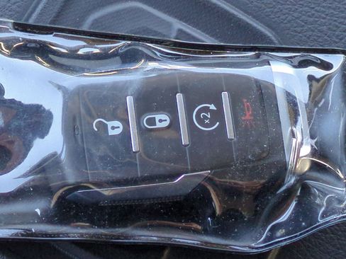 Used 2022 RAM 1500 Laramie image 35