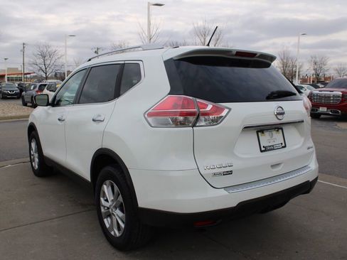 Used 2016 Nissan Rogue SV image 5