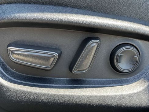 Used 2026 Toyota Camry SE FWD image 23
