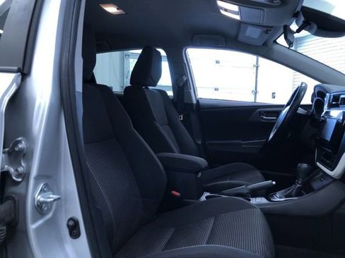 Used 2018 Toyota Corolla iM w/ All-Weather Mat Package FWD image 22