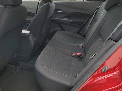 Used 2024 Nissan Kicks SV FWD image 11