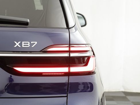 New 2026 BMW ALPINA XB7 image 21