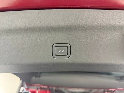 Certified 2024 Chevrolet Tahoe Z71 w/ Luxury Package image 8