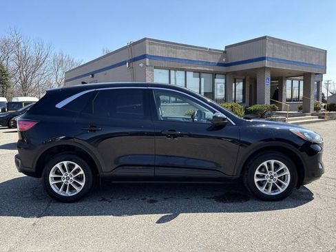 Certified 2020 Ford Escape SE AWD/4WD image 4