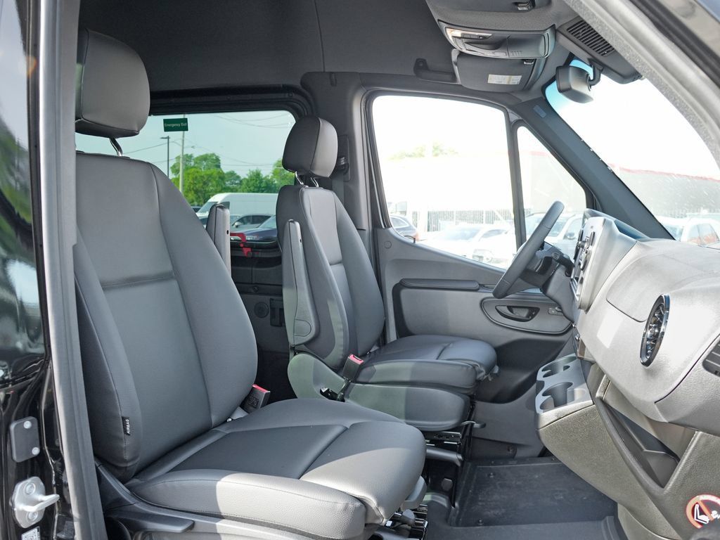 New 2026 Mercedes-Benz Sprinter 2500 image 23