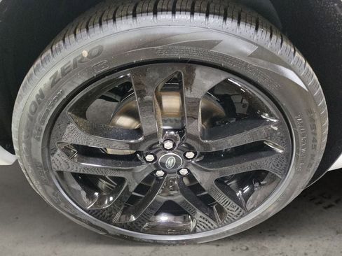 New 2025 Land Rover Discovery Sport S image 11