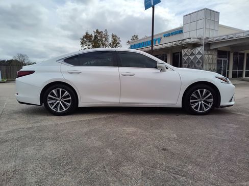 Used 2021 Lexus ES 350 w/ Premium Package image 12