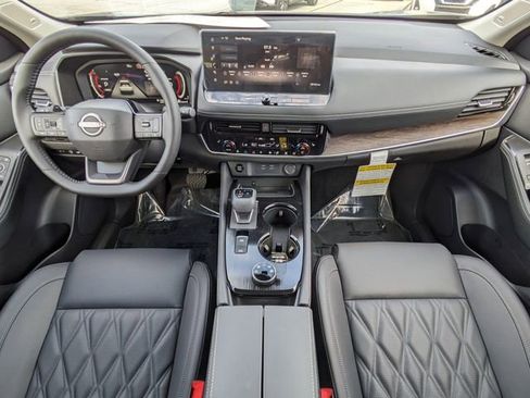 New 2026 Nissan Rogue Platinum w/ Platinum Premium Package AWD/4WD image 18