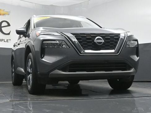 Used 2022 Nissan Rogue SV w/ SV Premium Package AWD/4WD image 3