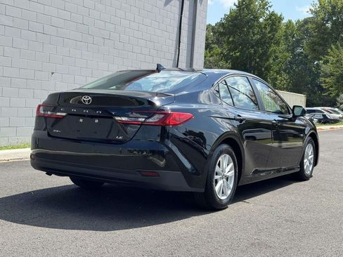 Used 2026 Toyota Camry LE FWD image 22