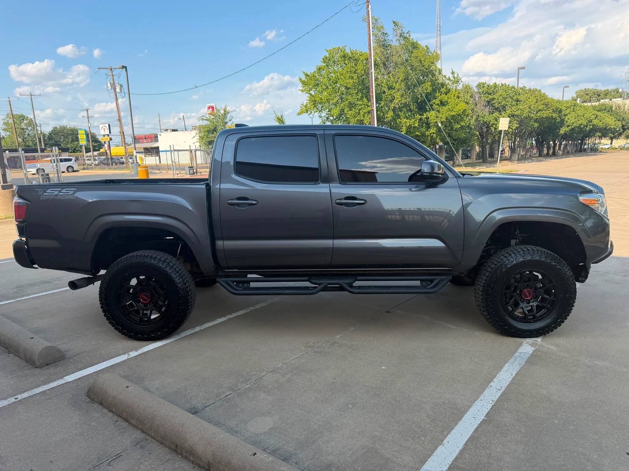 Used 2020 Toyota Tacoma SR w/ SR Convenience Package RWD image 5