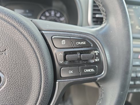 Used 2017 Kia Sportage EX image 17