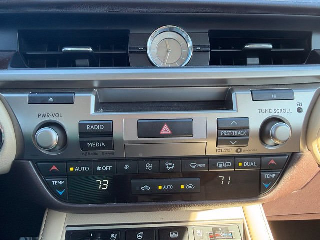 Used 2017 Lexus ES 350 w/ Luxury Package FWD image 21
