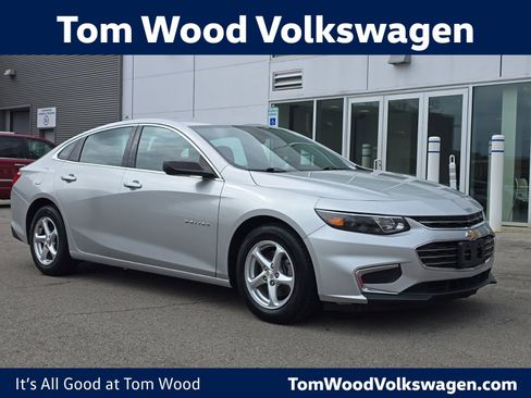 Used 2017 Chevrolet Malibu LS image 1