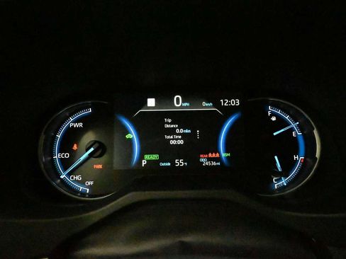 Used 2025 Toyota RAV4 XLE AWD/4WD image 13