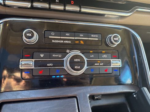 Used 2022 Lincoln Navigator Reserve image 21