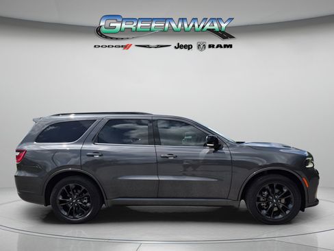 Used 2023 Dodge Durango GT RWD image 4