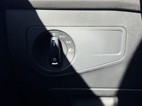 Used 2019 Volkswagen Tiguan SE w/ 3rd Row Seat Package image 22