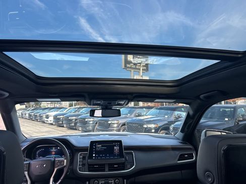 Used 2022 Chevrolet Tahoe Z71 w/ Luxury Package image 38