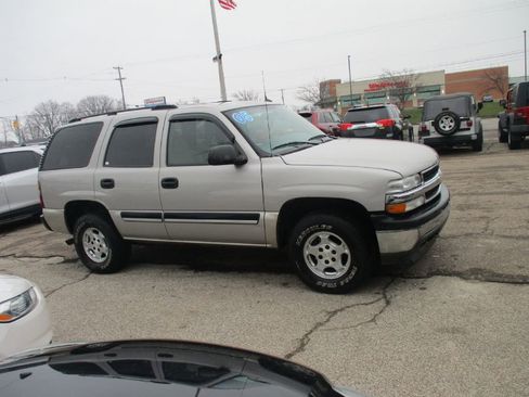 Used 2005 Chevrolet Tahoe LS image 2