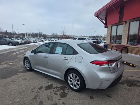 Used 2024 Toyota Corolla LE image 5