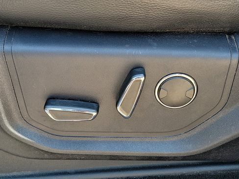 Used 2015 Ford F150 Lariat AWD/4WD image 13