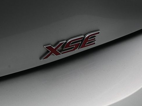 Used 2020 Toyota Corolla XSE FWD image 38