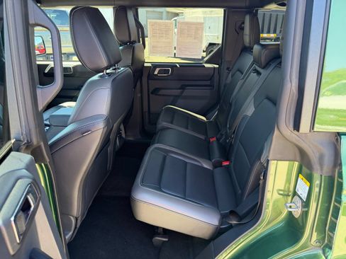 Certified 2025 Ford Bronco Outer Banks AWD/4WD image 12