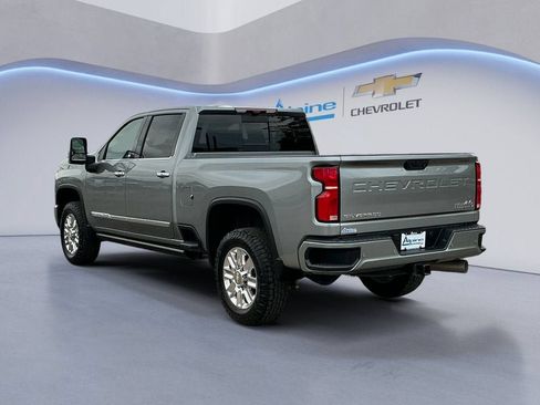 Used 2025 Chevrolet Silverado 3500 High Country w/ High Country Premium Package AWD/4WD image 3