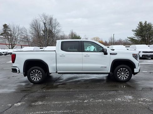 Used 2022 GMC Sierra 1500 AT4 w/ AT4 Premium Package image 9