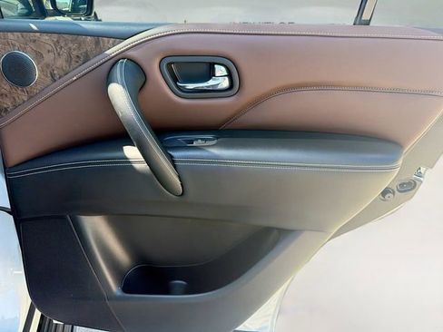 Used 2023 INFINITI QX80 Premium Select w/ All-Season Package RWD image 33