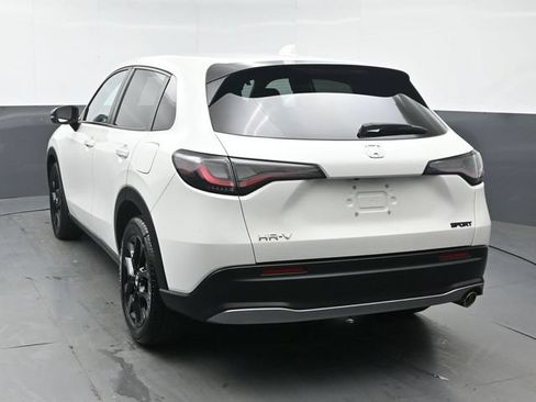 Used 2024 Honda HR-V Sport image 3