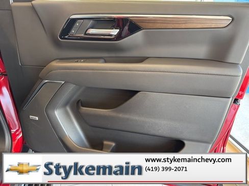 New 2026 Chevrolet Suburban High Country image 25