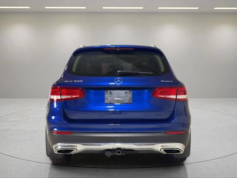 Used 2017 Mercedes-Benz GLC 300 4MATIC image 4