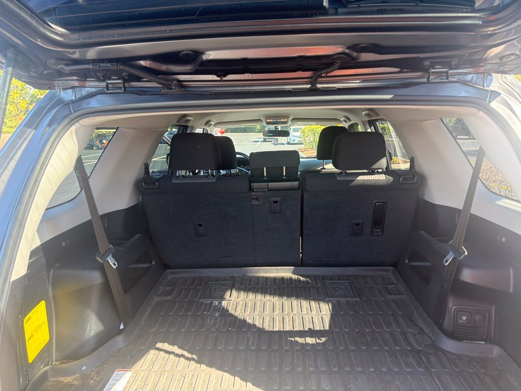 Used 2018 Toyota 4Runner SR5 AWD/4WD image 11