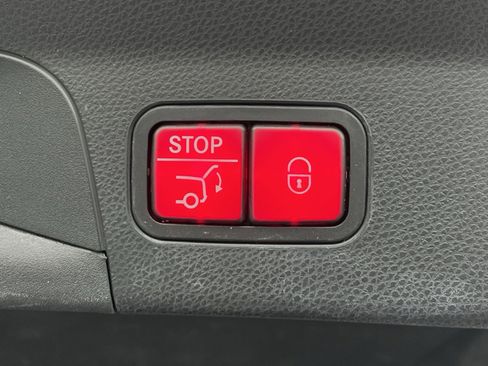 Used 2021 Mercedes-Benz GLC 300 4MATIC Coupe image 25