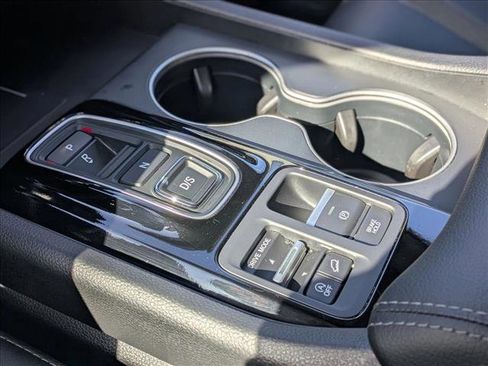 Used 2024 Honda Pilot Touring image 14