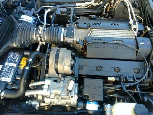 Used 1994 Chevrolet Corvette Convertible RWD image 16