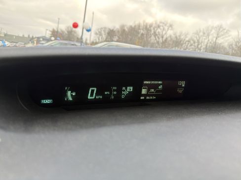 Used 2013 Toyota Prius Two image 17