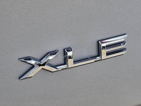 Used 2025 Toyota Grand Highlander AWD image 11