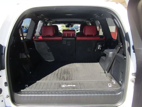 Used 2021 Lexus GX 460 Luxury w/ Off Road Package AWD/4WD image 14